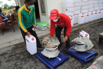 In the first two weeks after the eruption, we delivered 300 hygiene kits and 100 kits for families that included a jerrycan, tarps, rope, a cooking pot, and rubber boots.